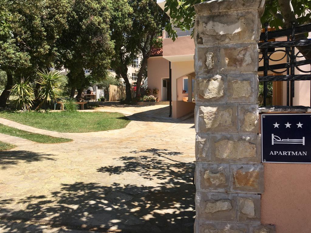 Apartments Lilly زابوريتش المظهر الخارجي الصورة